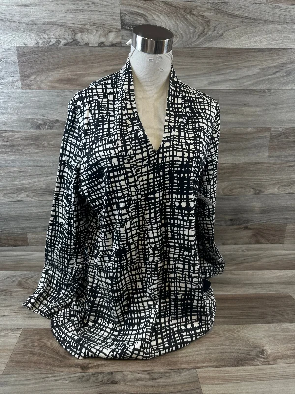 Top Long Sleeve By Chicos In Black & White, Size: L