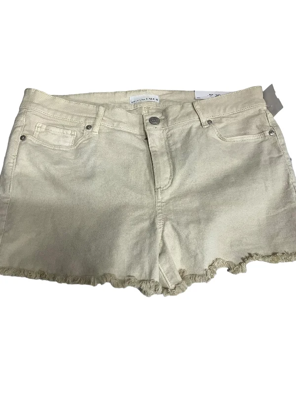 Cream Shorts Loft, Size 10petite