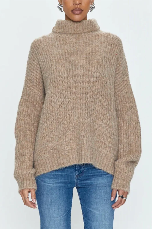 Ashley Turtleneck Sweater In Camel